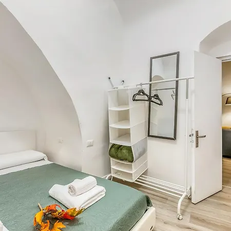 Appartamento Casa Di Lilo Historic Center | Sleeps 4 | A/c - Happy Sanremo