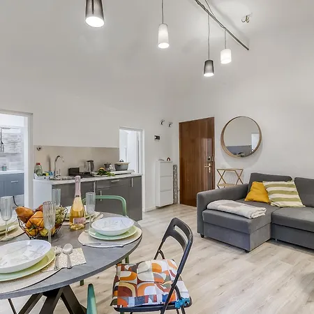 Daire Casa Di Lilo Historic Center Flat Sleeps 4 With Ac - Happy Sanremo